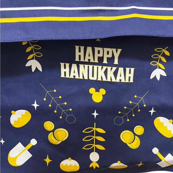DISNEY PARKS HANUKKAH REVERSIBLE TABLE RUNNER - Picture 3 of 7
